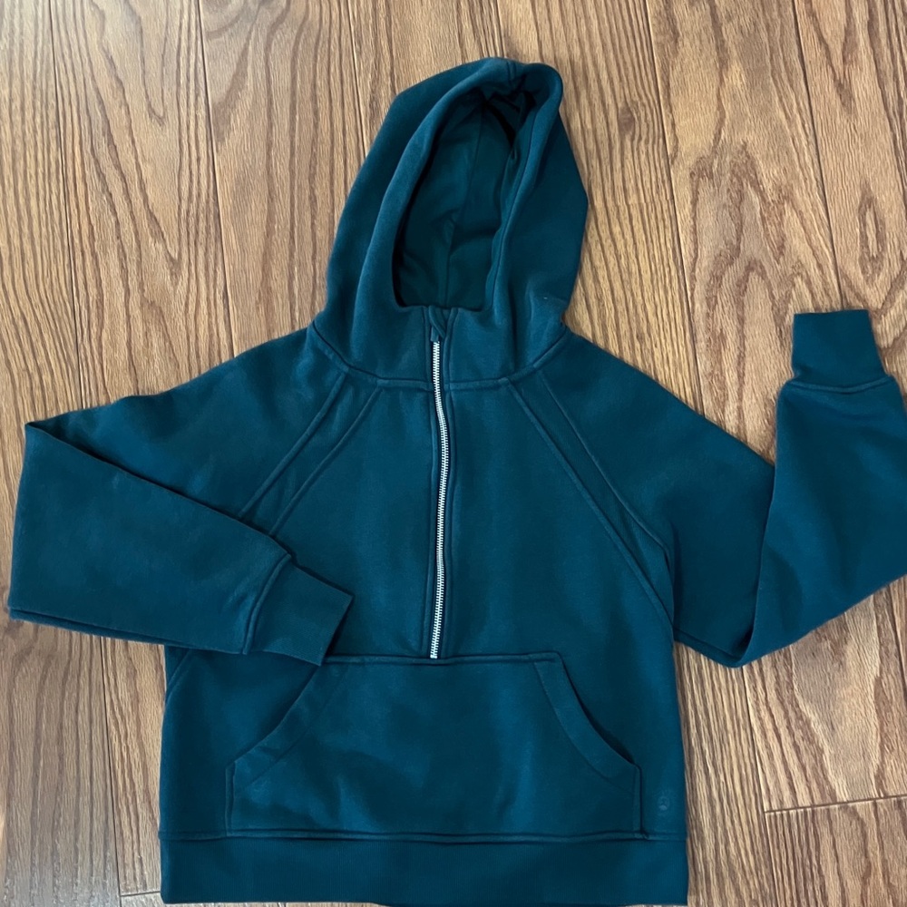 DANSKIN CROPPED HOODY FOREST GREEN
SIZE SMALL